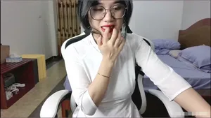 Hot girl áo dài hot nhất tháng 11